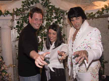  Vegas Wedding on Las Vegas Elvis Weddings   Elvis Renewal Of Vows   Elvis Wedding